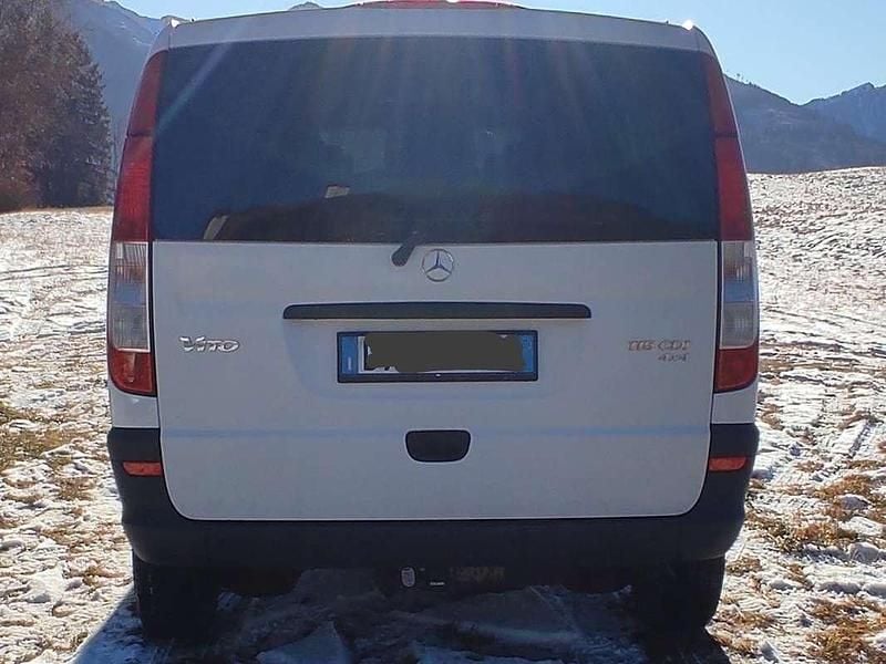 Usata Mercedes Vito 150 CV (110 kW) 2009 Bianco Furgone