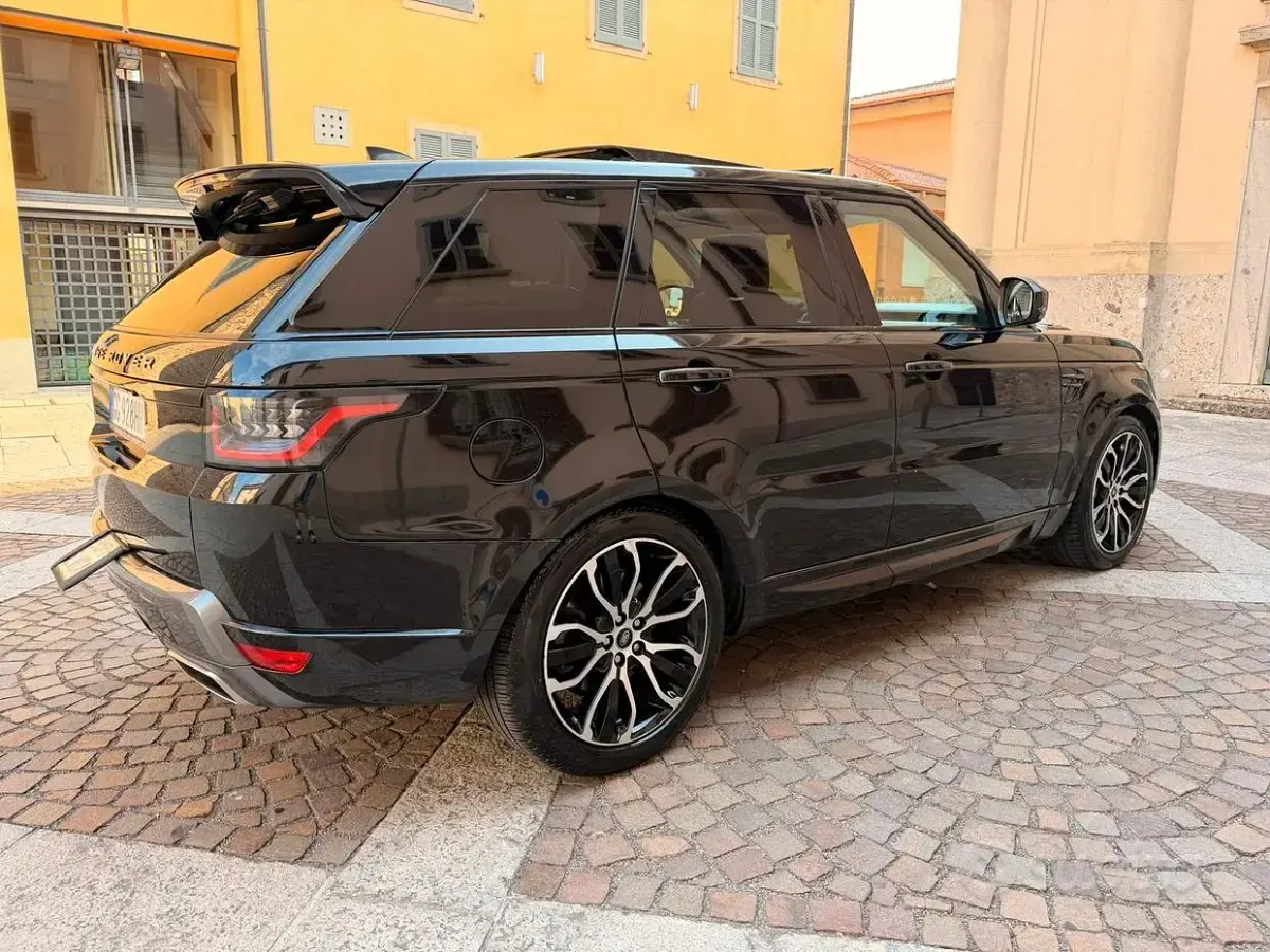 Usata Land Rover Range Rover Sport R-Dynamic 249 CV (183 kW) 2021 Nero SUV