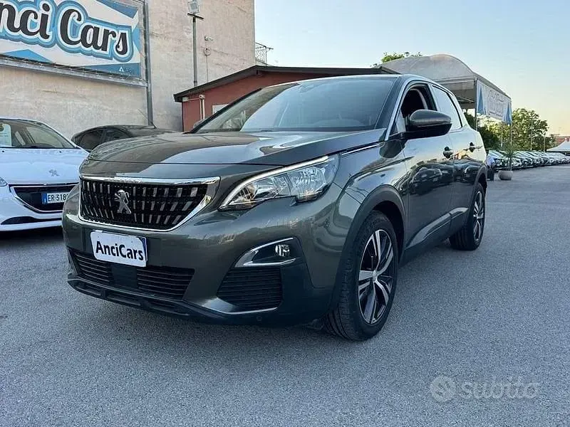 Usata Peugeot 3008 Business-Line 131 CV (96 kW) 2018 Verde SUV