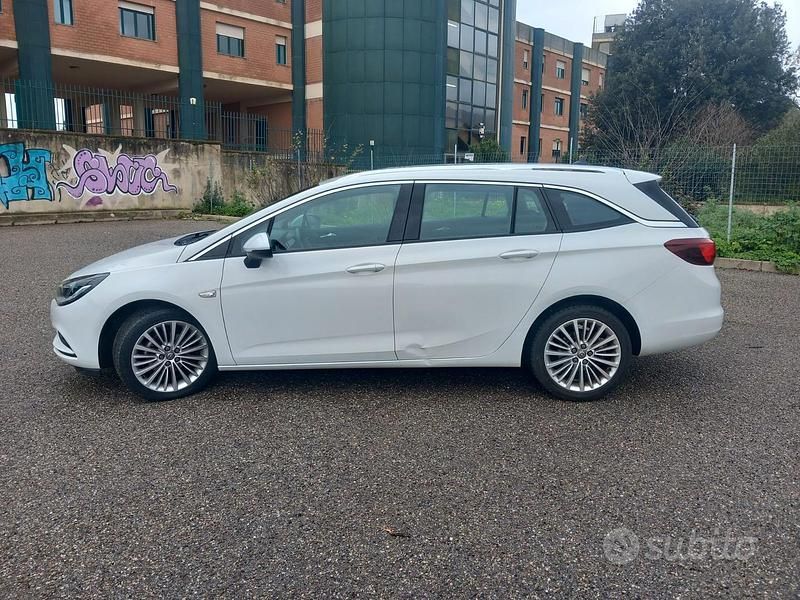 Usata Opel Astra Business 110 CV (80 kW) 2019 Station wagon
