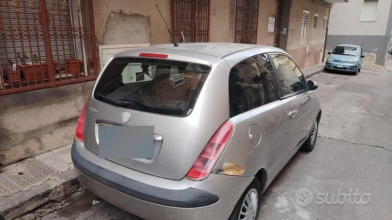 Usata Lancia Ypsilon 2004 Grigio Utilitaria