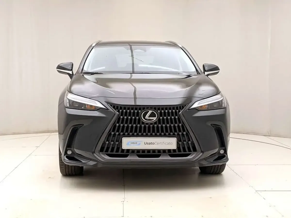 Usata Lexus NX450h+ 182 CV (133 kW) 2025 Nero SUV
