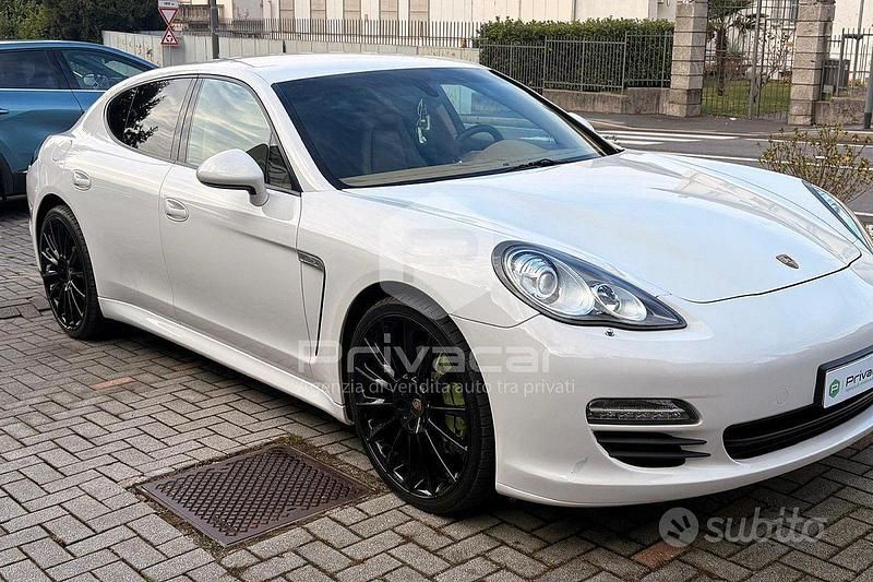Usata Porsche Panamera 250 CV (183 kW) 2011 Bianco Utilitaria