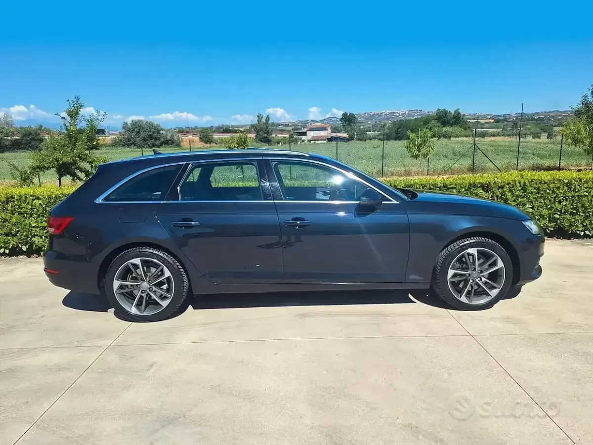 Usata Audi A4 S-Line 150 CV (110 kW) 2018 Nero Station wagon