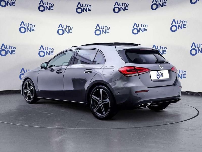Usata Mercedes A180 Advanced 116 CV (85 kW) 2019 Grigio Utilitaria