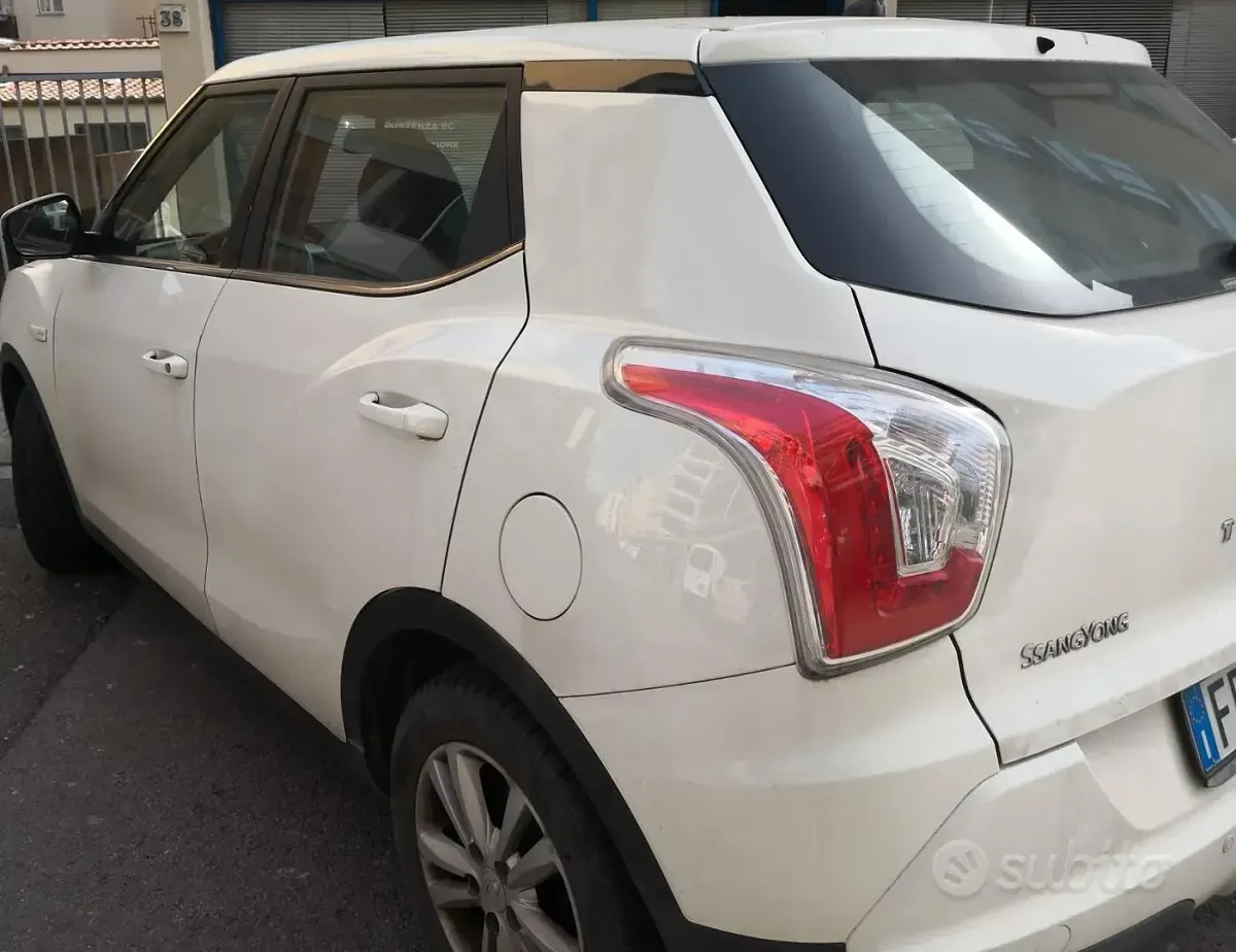 Usata SsangYong Tivoli 128 CV (94 kW) 2016 SUV