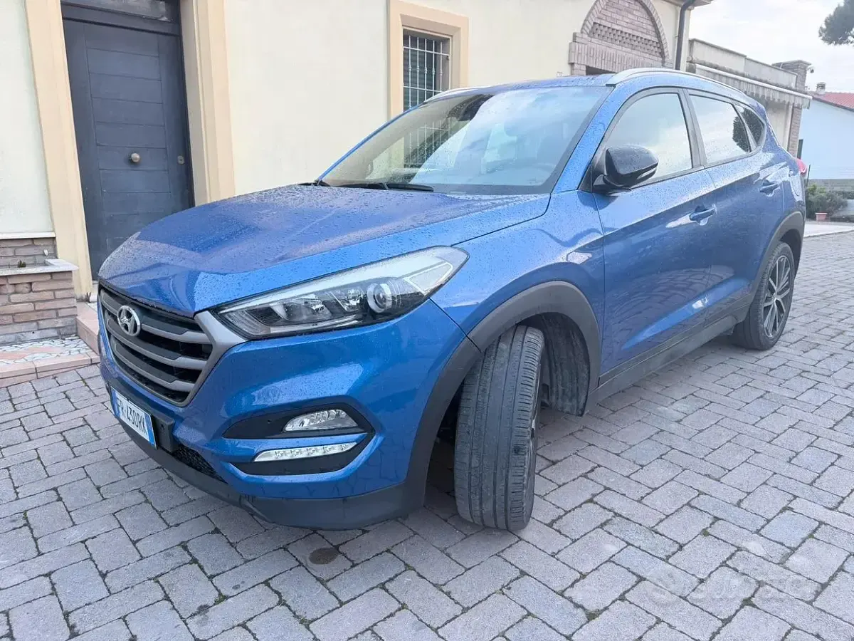 Usata Hyundai Tucson 141 CV (103 kW) 2018 Bluazzurro SUV