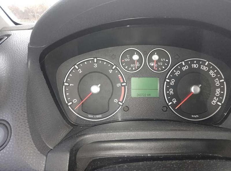 Usata Ford Fiesta Ghia 68 CV (50 kW) 2006 Berlina