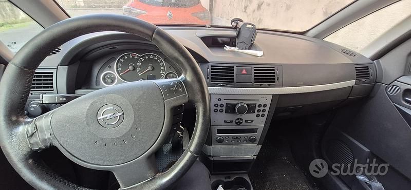 Usata Opel Meriva Cosmo 101 CV (74 kW) 2008 Grigio Monovolume