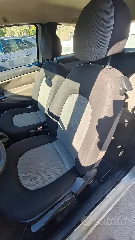 Usata Lancia Ypsilon 80 CV (58 kW) 2006 Grigio Utilitaria