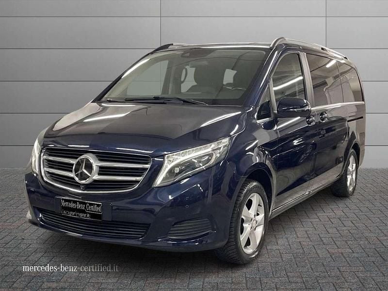 Usata Mercedes V250 Premium 190 CV (139 kW) 2017 Blu scuro metallizzato Monovolume