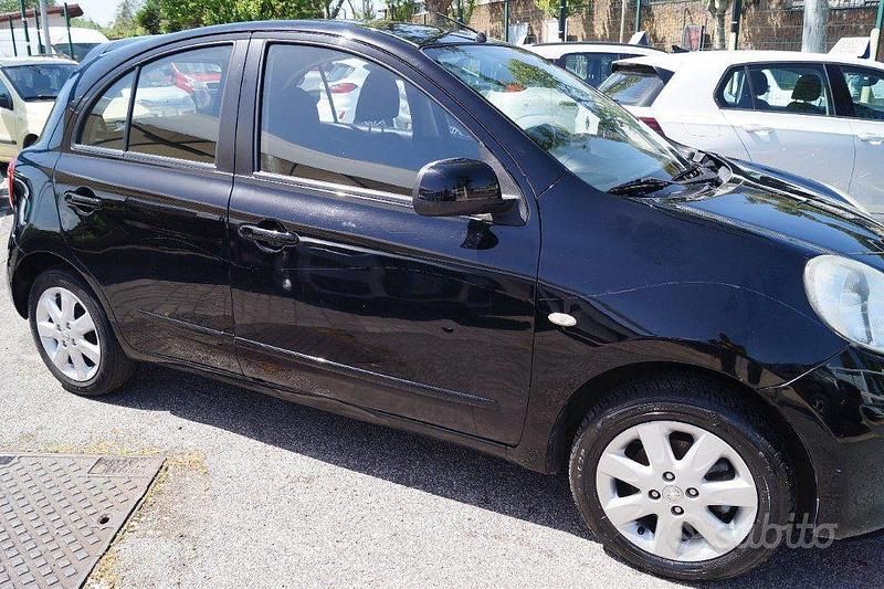 Usata Nissan Micra Acenta 80 CV (58 kW) 2011 Nero Utilitaria