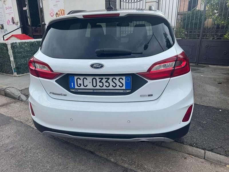 Usata Ford Fiesta ST-Line 125 CV (91 kW) 2020 Bianco Utilitaria