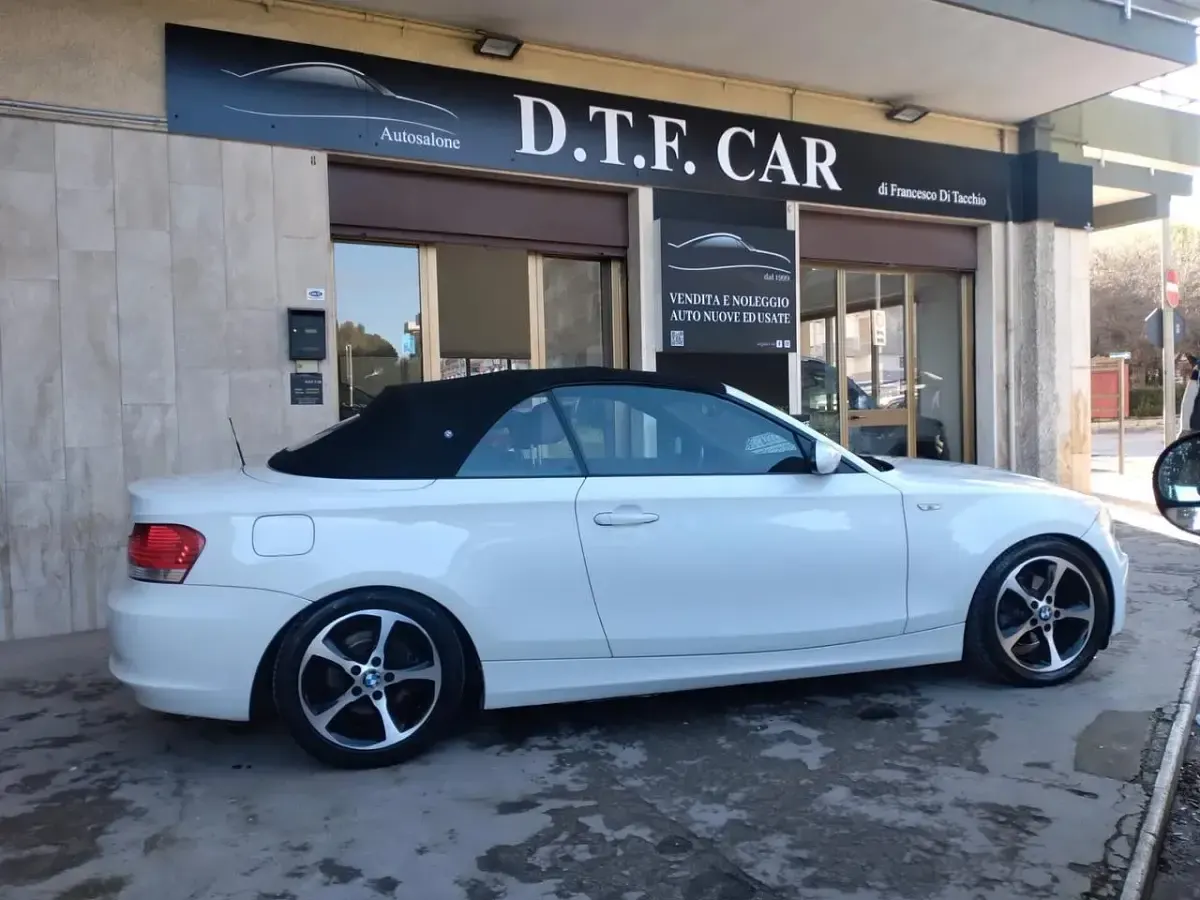 Usata BMW 120 Efficient Dynamics 176 CV (129 kW) 2009 Bianco Utilitaria
