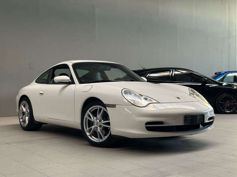 Usata Porsche 911 Carrera 320 CV (235 kW) 2002 Bianco Coupé