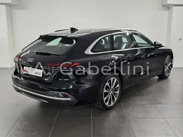 Nuova Audi A6 Advanced 204 CV (150 kW) 2026 Verde midnight metallizzato Station wagon