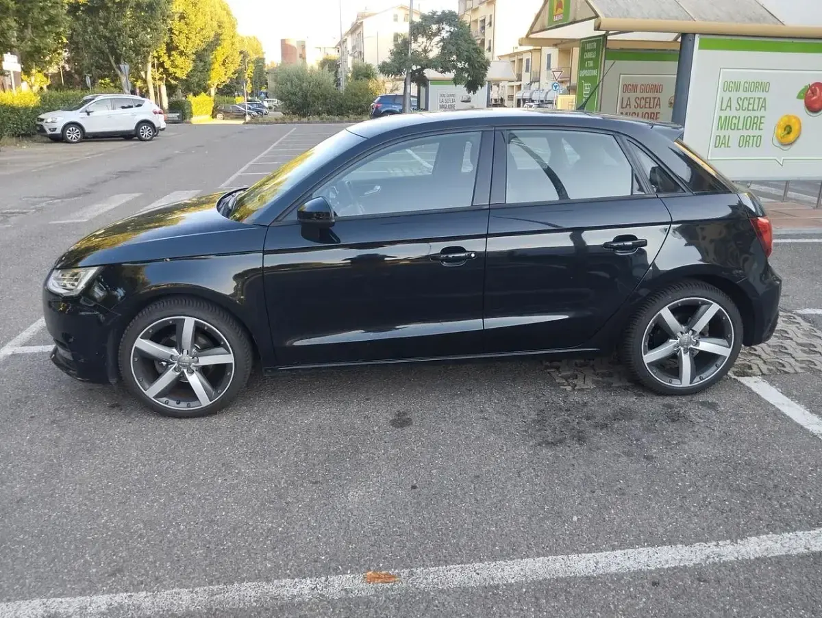 Usata Audi A1 Ambition 89 CV (65 kW) 2015 Nero Utilitaria