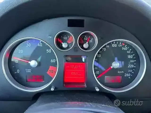 Usata Audi TT Roadster 179 CV (131 kW) 2002 Grigio Cabrio
