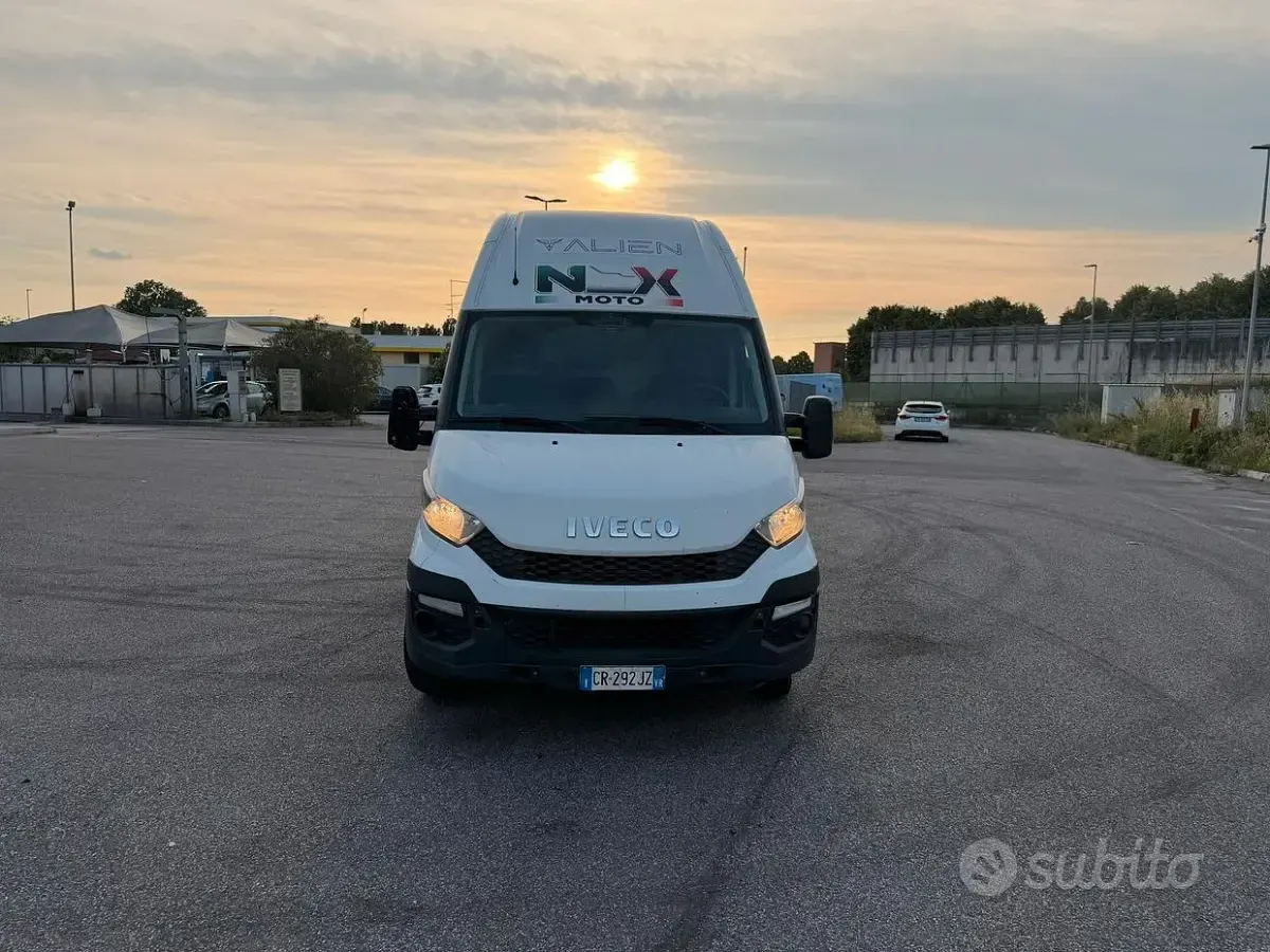 Usata Iveco Daily 170 CV (125 kW) 2016 Berlina