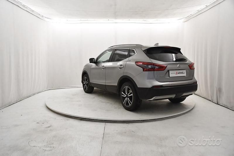 Usata Nissan Qashqai N-Connecta 116 CV (85 kW) 2019 Newport grey SUV