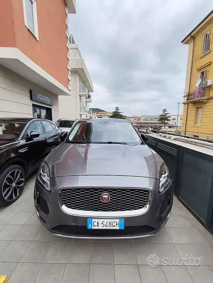 Usata Jaguar E-Pace Chequered Flag 150 CV (110 kW) 2019 Grigio SUV