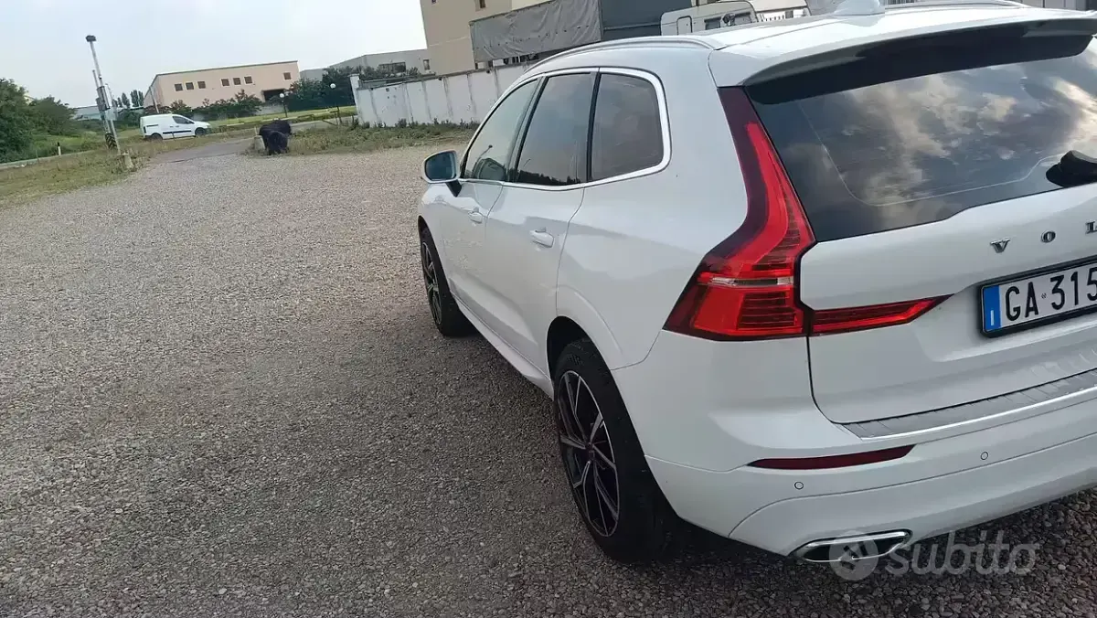 Usata Volvo XC60 Business Edition 190 CV (139 kW) 2020 Bianco SUV