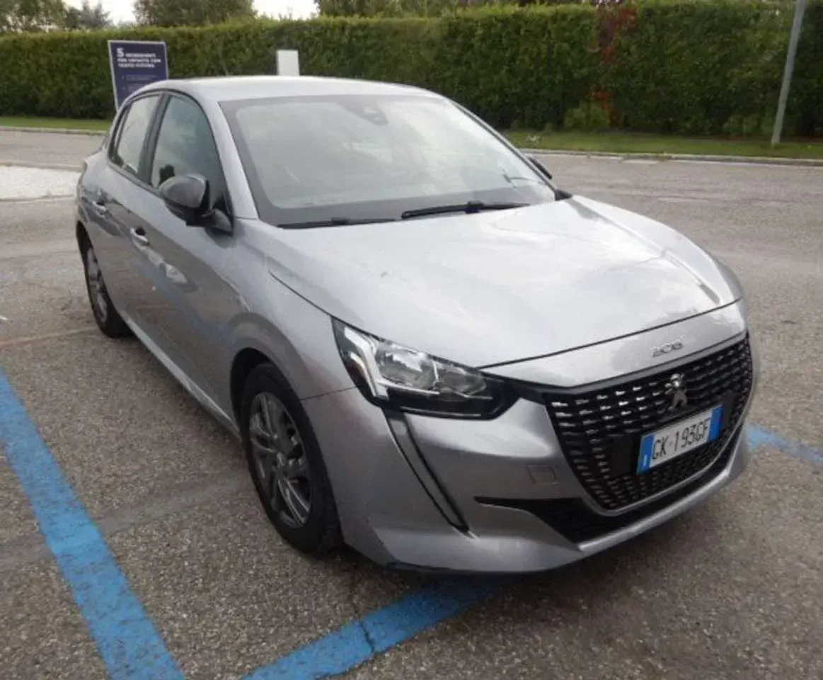 Usata Peugeot 208 Active 101 CV (74 kW) 2022 Grigio Utilitaria
