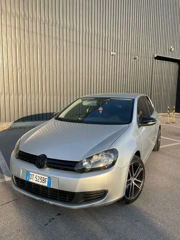 Usata VW Golf VI 102 CV (75 kW) 2009 Grigio Utilitaria