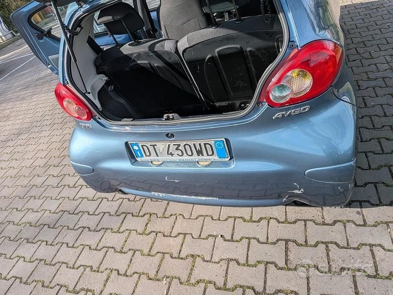 Usata Toyota Aygo 2009 Grigio Utilitaria
