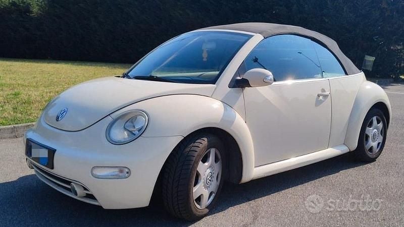 Usata VW New Beetle 75 CV (55 kW) 2003 Utilitaria