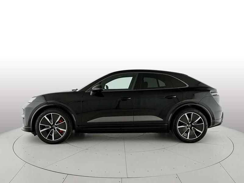 Usata Porsche Macan Turbo 144 kW (197 CV) 2025 Nero jet metallizzato SUV