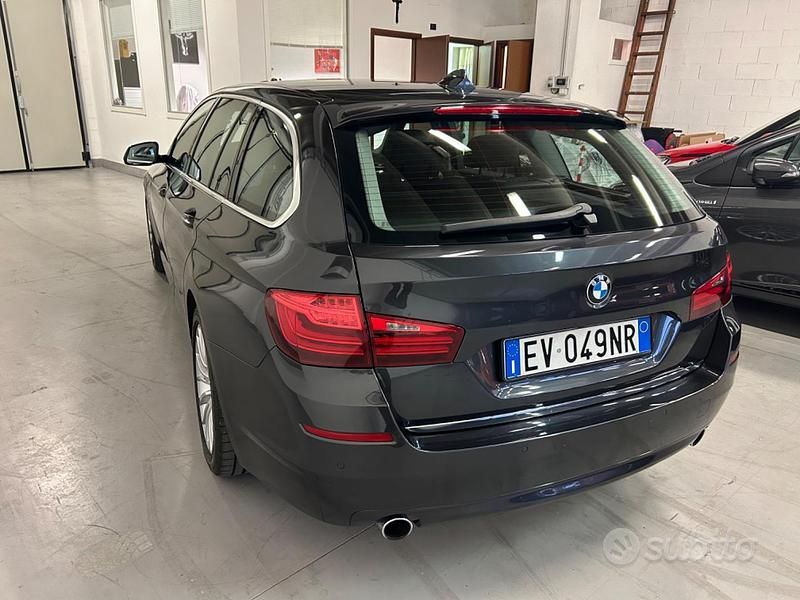 Usata BMW 535 Luxury Line 313 CV (230 kW) 2014 Grigio Station wagon