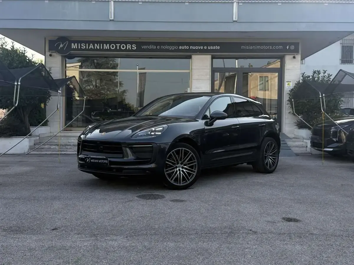 Usata Porsche Macan 265 CV (194 kW) 2023 Grigio SUV
