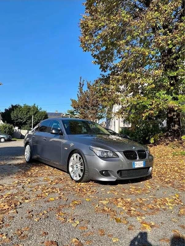 Usata BMW 530 197 CV (144 kW) 2007 Grigio Berlina