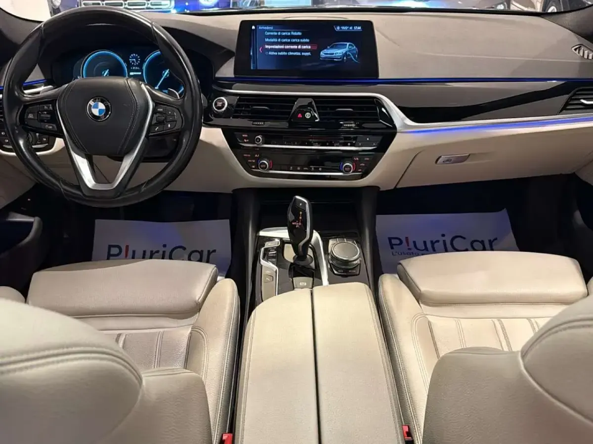 Usata BMW 530e Luxury Line 184 CV (135 kW) 2017 Nero Berlina