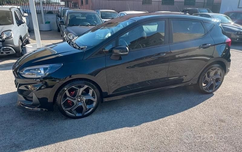 Usata Ford Fiesta ST 200 CV (147 kW) 2022 Nero Utilitaria