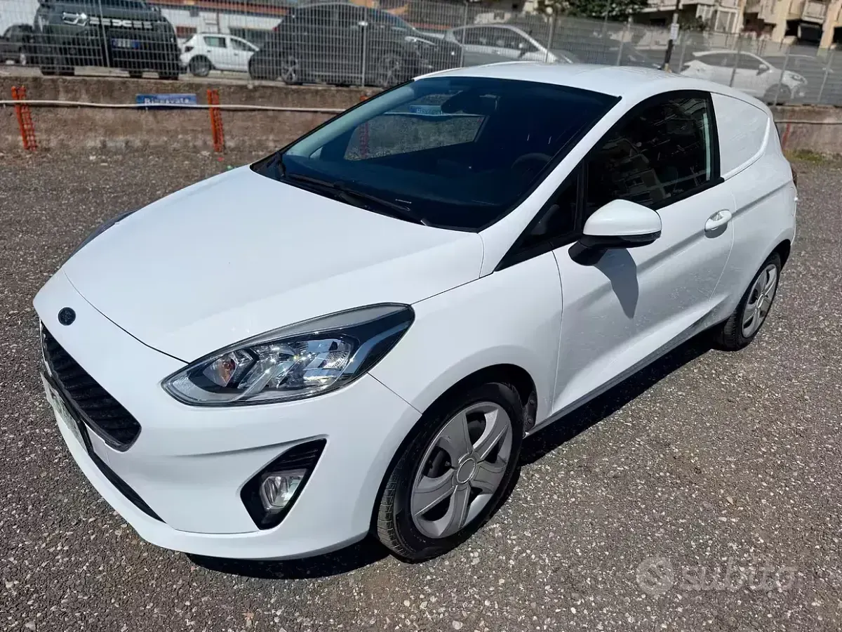 Usata Ford Fiesta 75 CV (55 kW) 2020 Bianco Utilitaria