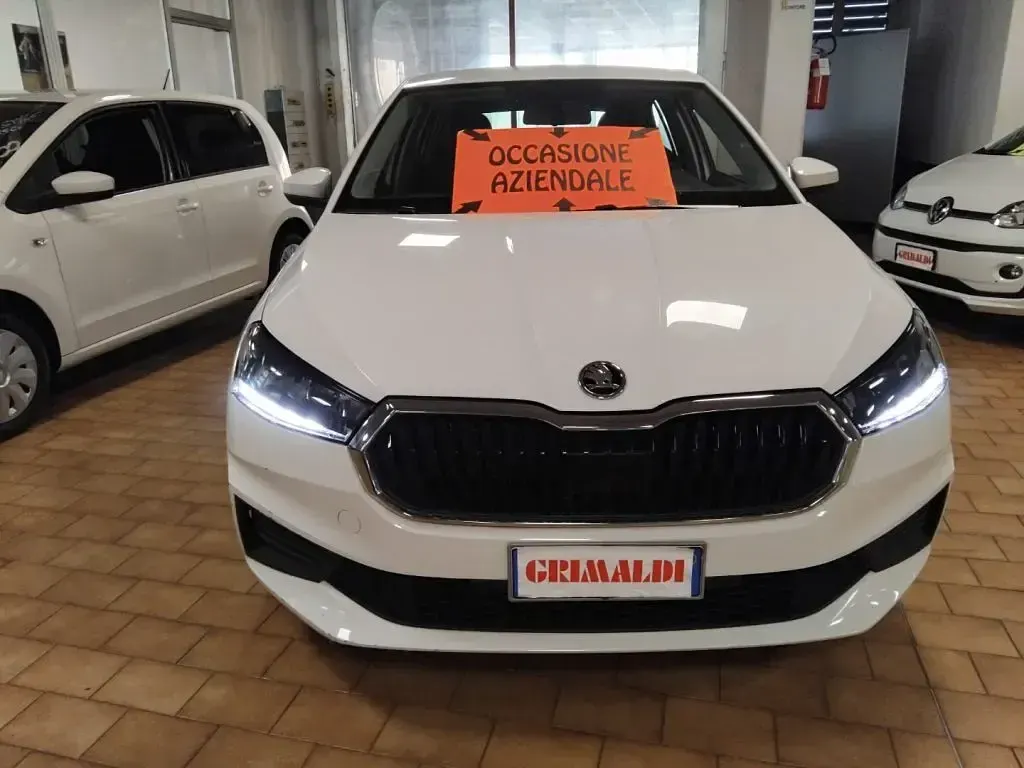 Usata Skoda Fabia Ambition 80 CV (58 kW) 2021 Bianco magnolia / pastello Utilitaria