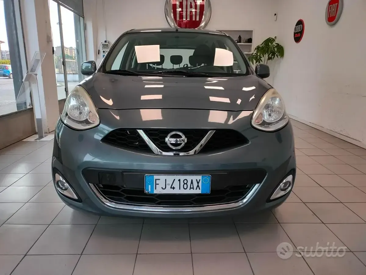 Usata Nissan Micra Tekna 80 CV (58 kW) 2017 Grigio Utilitaria