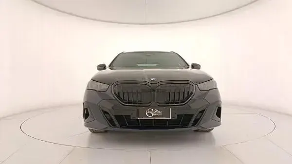 Usata BMW 540 M Sport 249 CV (183 kW) 2025 Nero Station wagon