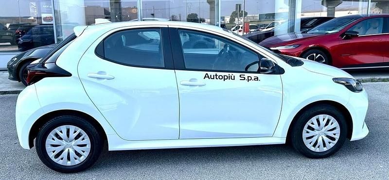 Usata Mazda 2 116 CV (85 kW) 2024 Lunar white Utilitaria