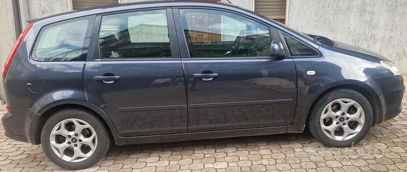 Begagnad Ford C-MAX 110 HK (80 kW) 2010 Minibuss