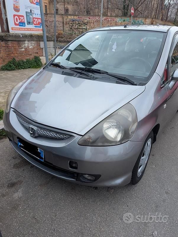 Usata Honda Jazz 78 CV (57 kW) 2006 Utilitaria