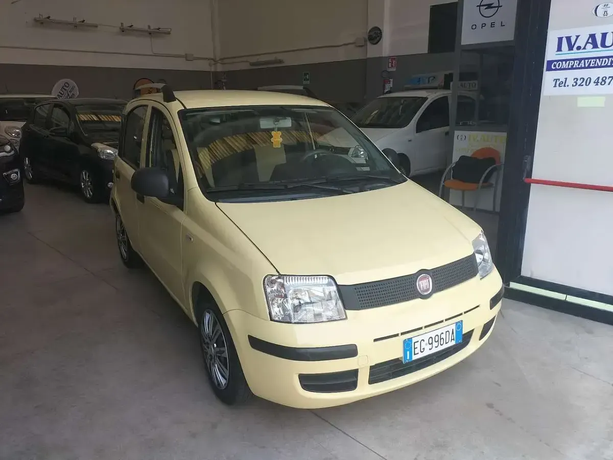 Usata Fiat Panda 69 CV (50 kW) 2011 Giallo Utilitaria