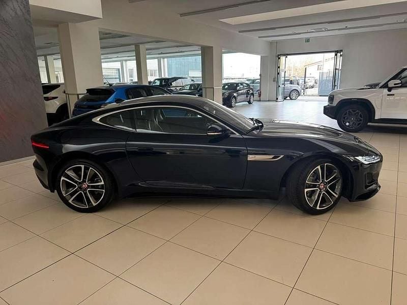 Usata Jaguar F-Type R-Dynamic 300 CV (220 kW) 2021 Blu/azzurro Coupé