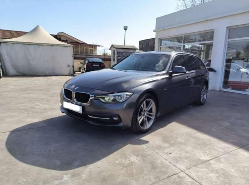 Usata BMW 320 Sport Line 190 CV (139 kW) 2016 Station wagon