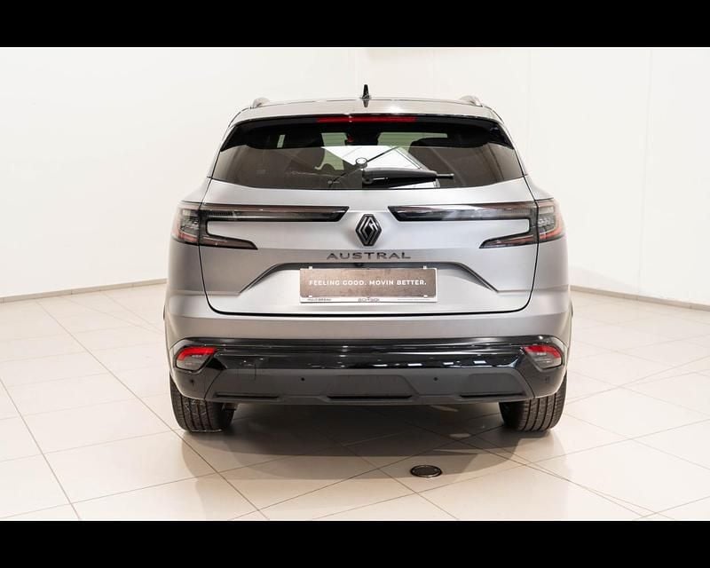 Usata Renault Austral Techno 158 CV (116 kW) 2023 Bic. grigio antracite opaco / tetto nero SUV