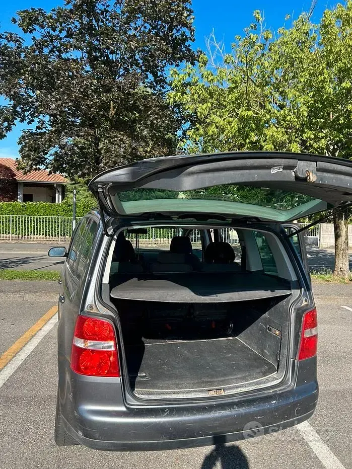 Usata VW Touran 115 CV (84 kW) 2007 Grigio Monovolume