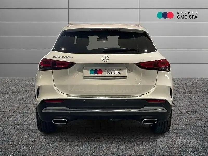 Usata Mercedes GLA200 Premium 150 CV (110 kW) 2023 Bianco SUV
