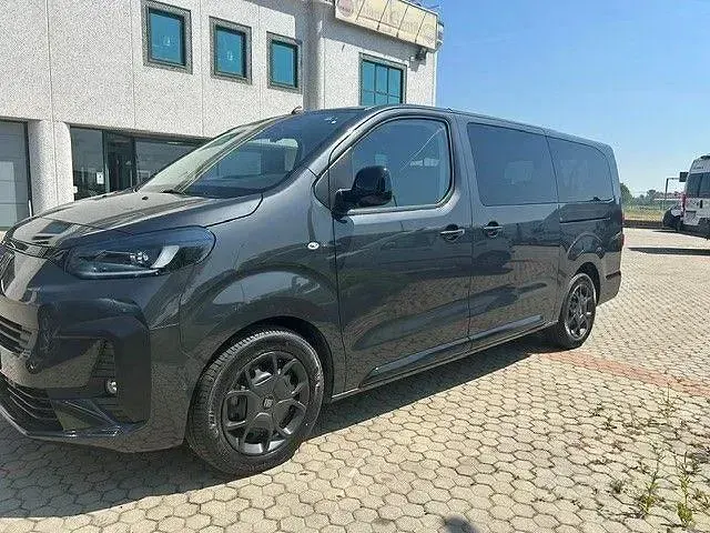 Nuova Fiat E-Ulysse 130 kW (177 CV) 2025 Grigio Monovolume